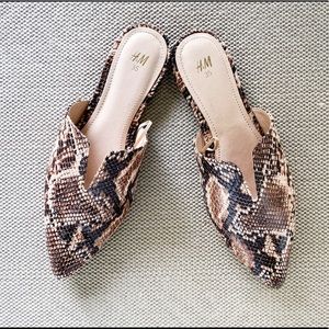 H&M SNAKESKIN MULES
